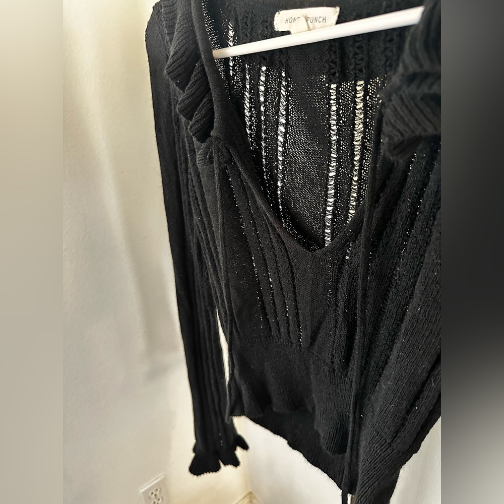 Honey punch size medium crochet long sleeve top - Picture 2 of 5